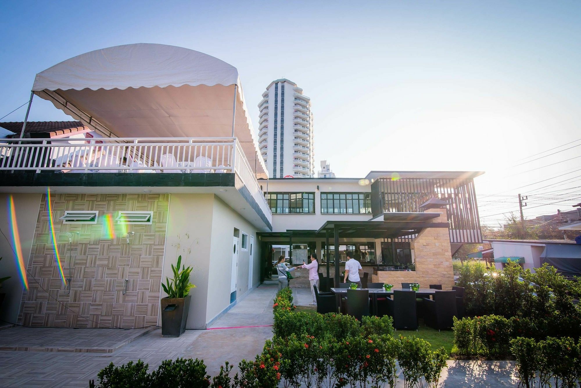 Surf And Sand Resort HHQ Exterior photo